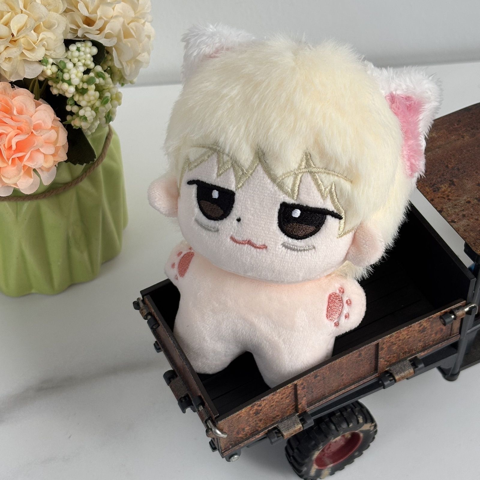 Eerste uitgave: TOMORROWXTOGET - Top Anime Merchandise recensie en prijs